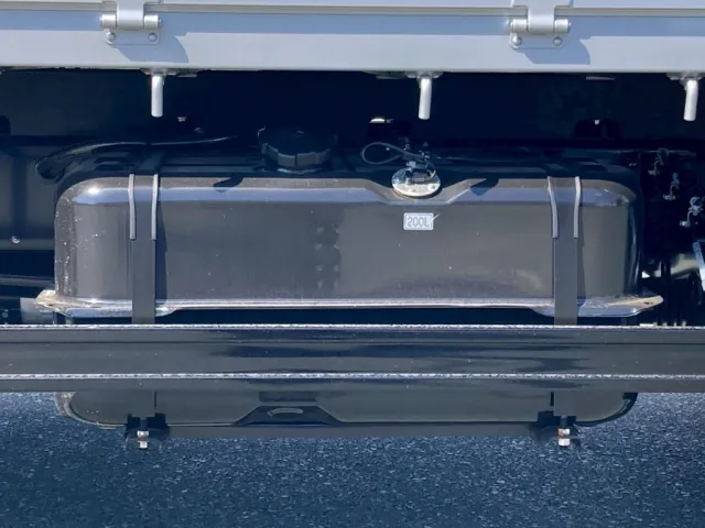 燃料タンクは200Lです。|三菱 ファイター 2KG-FK65F(2WD)の写真14