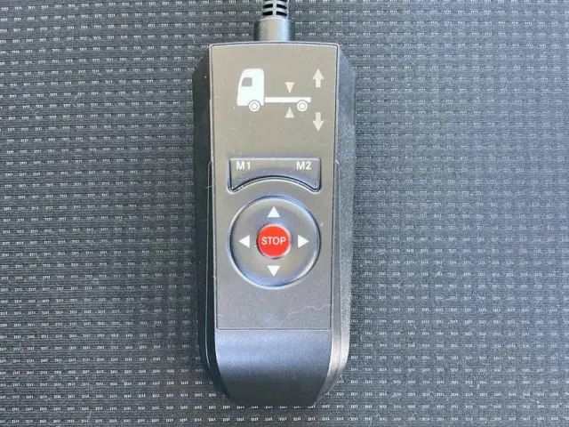 エアサスのコントローラーです。|三菱 ファイター 2KG-FK65F(2WD)の写真16