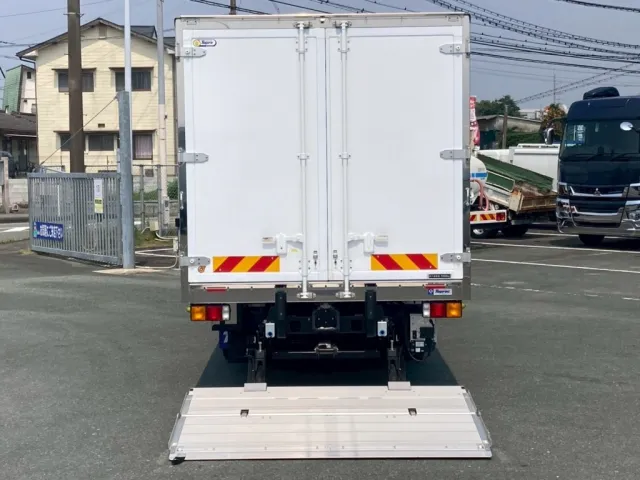 ゲートを降ろした状態|三菱 ファイター 2KG-FK65F(2WD)の写真6