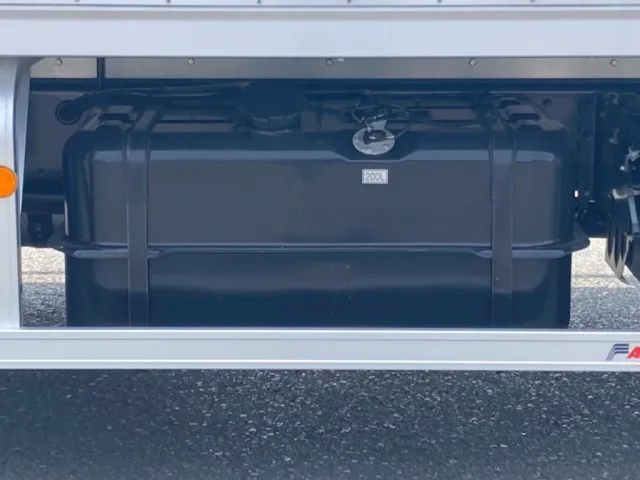 燃料タンクは200Lです|三菱 ファイター 2KG-FK65F(2WD)の写真18