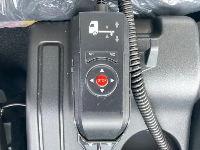 エアサスのコントローラ|三菱 ファイター 2KG-FK65F(2WD)の写真24