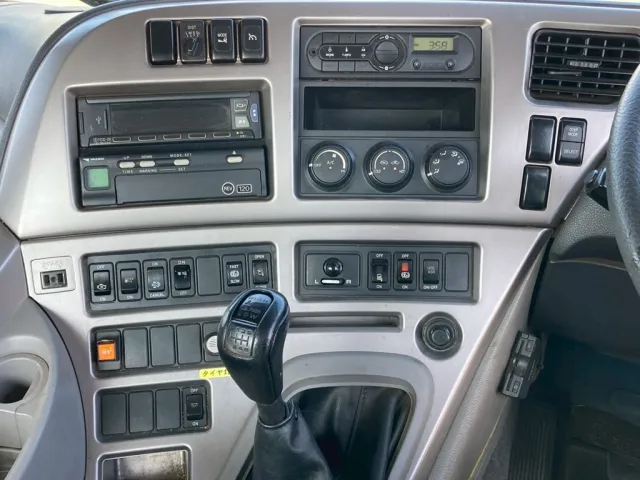 インパネ廻り|UDトラックス クオン QKG-GK6XADの写真33