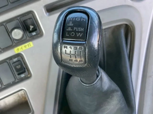 HL付6速ミッションです|UDトラックス クオン QKG-GK6XADの写真34