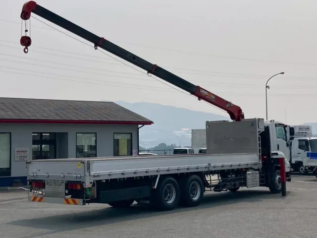 4|いすゞ ギガ 2PG-CYM77Cの写真4