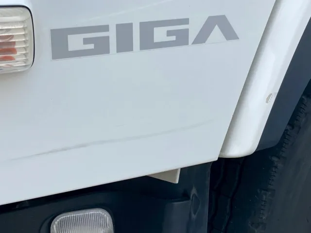 19|いすゞ ギガ 2PG-CYM77Cの写真19