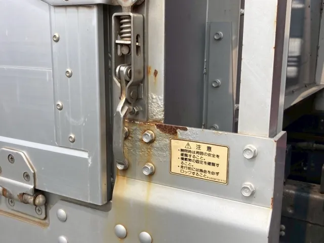 23|いすゞ ギガ 2PG-CYM77Cの写真23