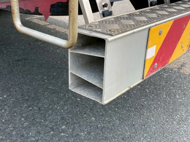 28|いすゞ ギガ 2PG-CYM77Cの写真28