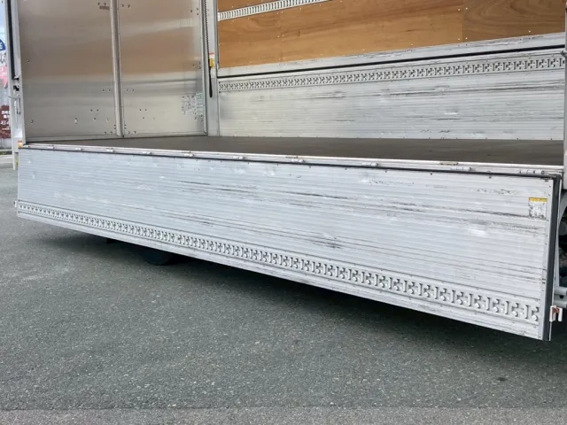 右アオリ内側にすり傷が有ります|日野 レンジャー 2PG-FD2ABG(2WD)の写真16