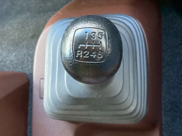 6速MTです|日野 レンジャー 2PG-FD2ABG(2WD)の写真33