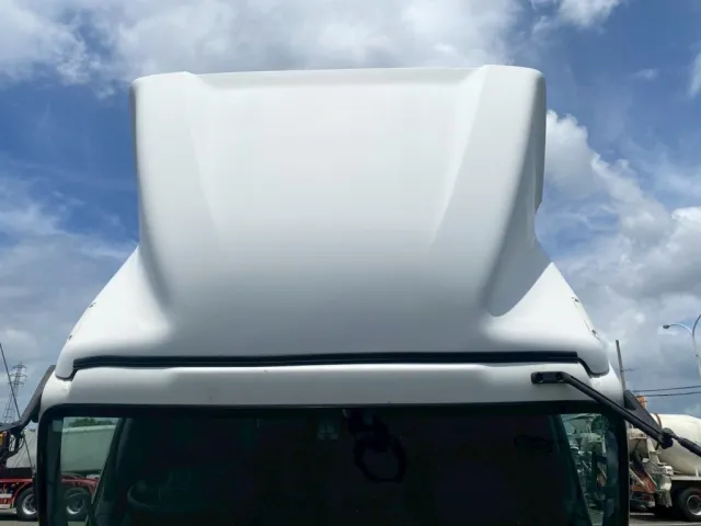 キャブ天井(導風板)の状態|いすゞ フォワード 2RG-FRR90T2(2WD)の写真27