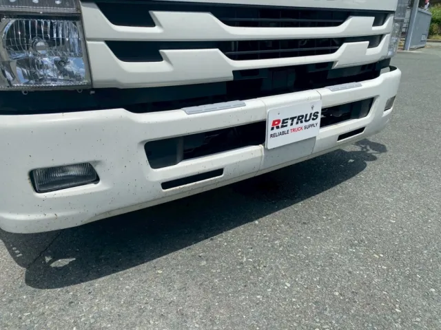 フロントバンバーに飛びキズ、サビが点々と有ります|いすゞ フォワード 2RG-FRR90T2(2WD)の写真29