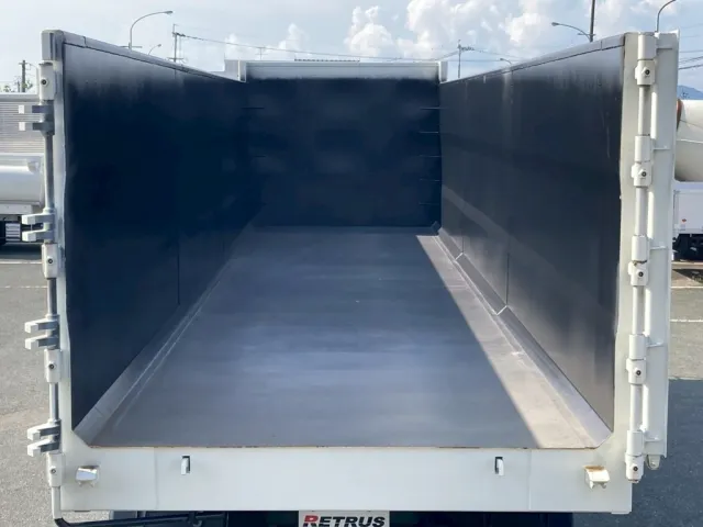 床は鉄板です。|トレクス  PFB34112改の写真9