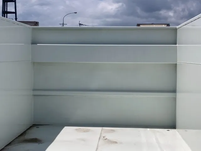 前壁|新明和  アームロール箱の写真8