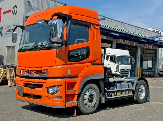 ホイールはアルミ製です。|三菱 スーパーグレート 2PG-FP74HDRの写真1