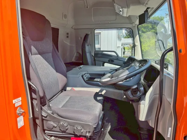 ハイルーフキャビンです。|三菱 スーパーグレート 2PG-FP74HDRの写真9