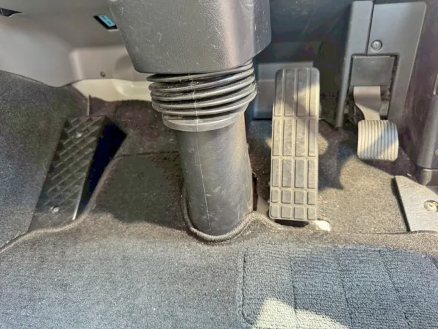 2ペダルです。|三菱 スーパーグレート 2PG-FP74HDRの写真22