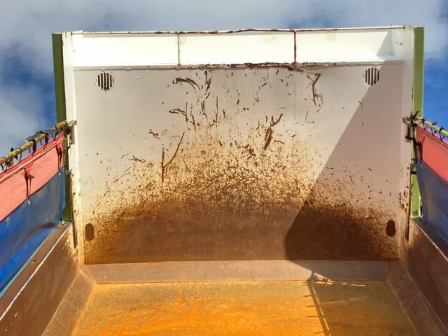 プロテクターの状態です。|三菱 スーパーグレート QKG-FV50VXの写真11