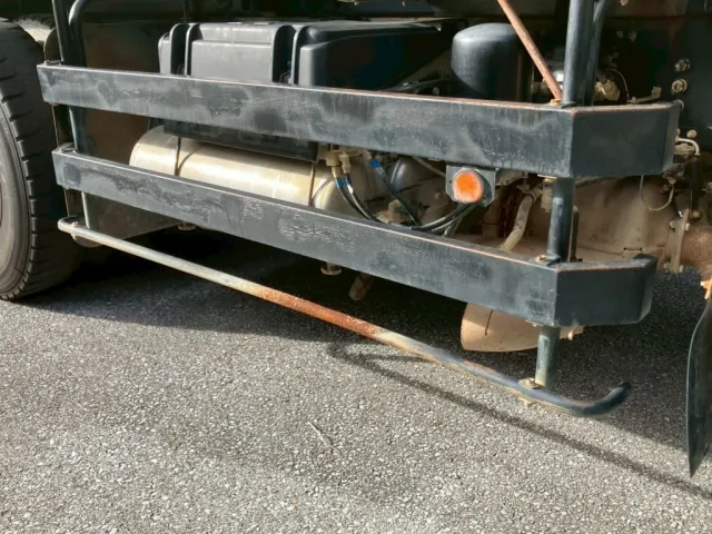 運転席側サイドバンパーの状態です。|三菱 スーパーグレート QKG-FV50VXの写真35