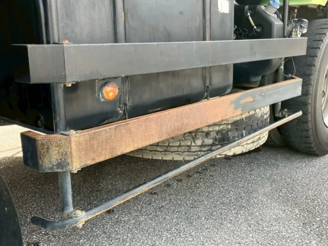 助手席側サイドバンパーの状態です。|三菱 スーパーグレート QKG-FV50VXの写真36