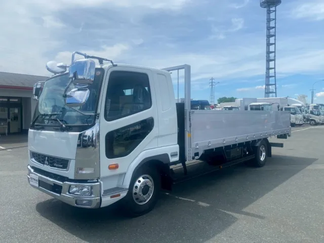 ベッド付キャブです|三菱 ファイター 2KG-FK65F(2WD)の写真1