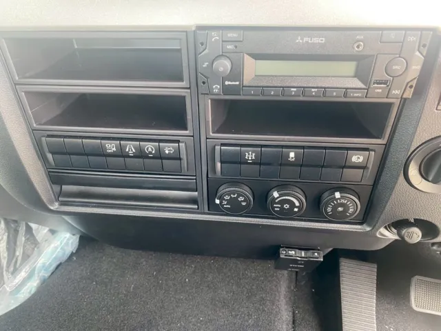 インパネ廻り|三菱 ファイター 2KG-FK65F(2WD)の写真17