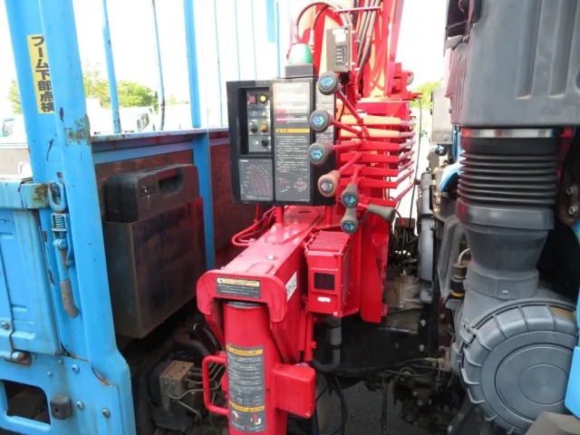 アウトリガーは差し違い式です。|日野 レンジャー BKG-FC7JKYA(2WD)の写真7