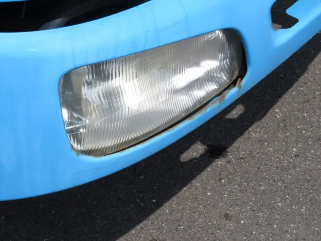 フロントバンパー運転席側（ヘッドライト周り）にサビがあります。（運転席側も同様です）|日野 レンジャー BKG-FC7JKYA(2WD)の写真29