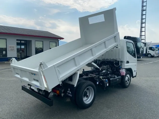 三菱 キャンター 2RG-FBA60(2WD)の写真3