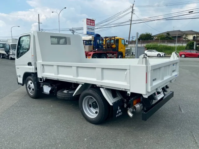 三菱 キャンター 2RG-FBA60(2WD)の写真4