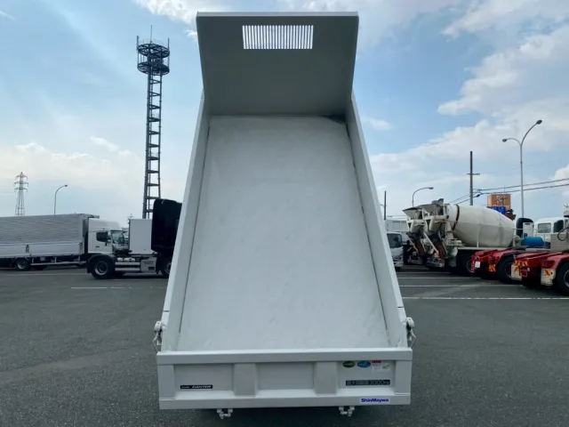 ボディー内|三菱 キャンター 2RG-FBA60(2WD)の写真6