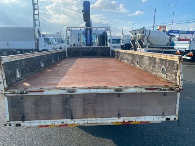 ボディー内の状態|日野 レンジャー QKG-FE7JLAAの写真6