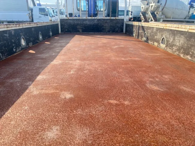 床鉄板張りです|日野 レンジャー QKG-FE7JLAAの写真7