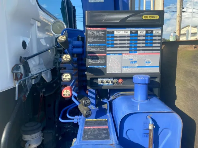 クレーン操作レバー廻り|日野 レンジャー QKG-FE7JLAAの写真10