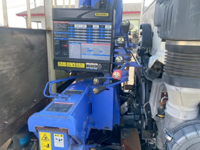 右側クレーン操作レバー廻り|日野 レンジャー QKG-FE7JLAAの写真12