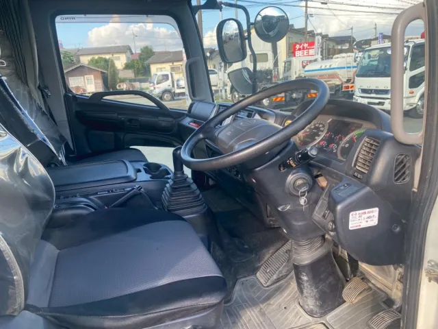 室内|日野 レンジャー QKG-FE7JLAAの写真13