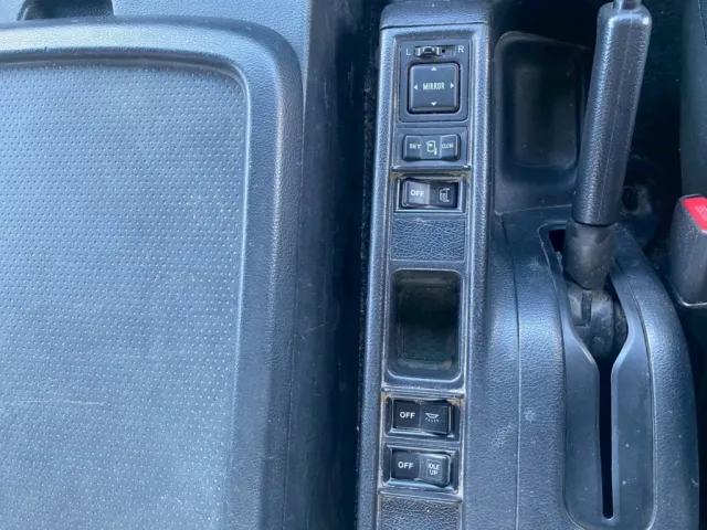 サイドブレーキ廻り|日野 レンジャー QKG-FE7JLAAの写真17