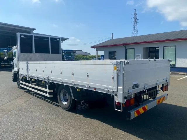 いすゞ フォワード SKG-FRR90T2(2WD)の写真4