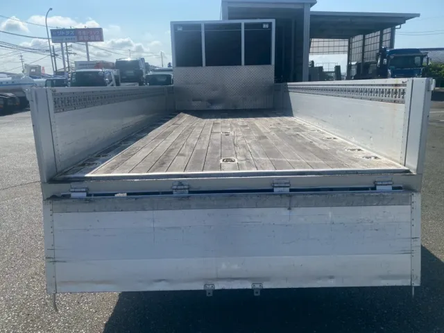 左右アオリ上縁にラッシングレールが1段付いてます|いすゞ フォワード SKG-FRR90T2(2WD)の写真6