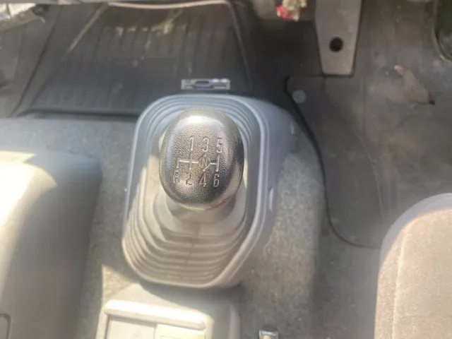 6速MTです|いすゞ フォワード SKG-FRR90T2(2WD)の写真15
