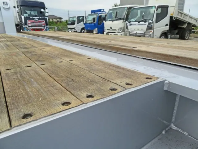 床は左右の方が高いです。|トレクス  PLR330AGの写真19