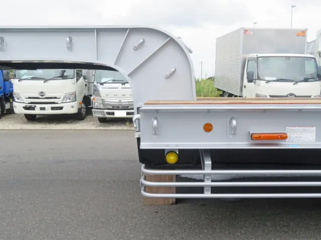 脚は木材です。|トレクス  PLR330AGの写真25