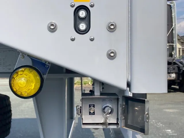 ウイングのメインスイッチです|トレクス  PFN24103改の写真9