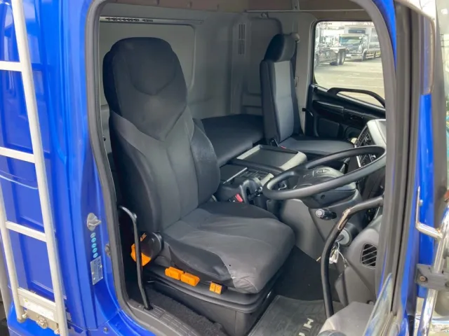 室内|日野 プロフィア QKG-FW1EXBGの写真6