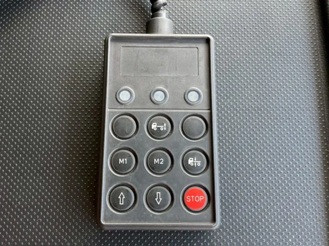 エアサスのコントローラ|日野 プロフィア QKG-FW1EXBGの写真12