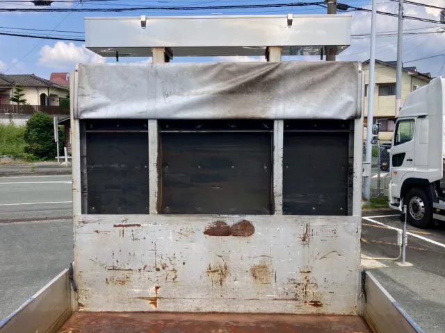 鳥居にワイヤー、ガッチャ掛けが付いてます|日野 プロフィア QKG-FW1EXBGの写真19