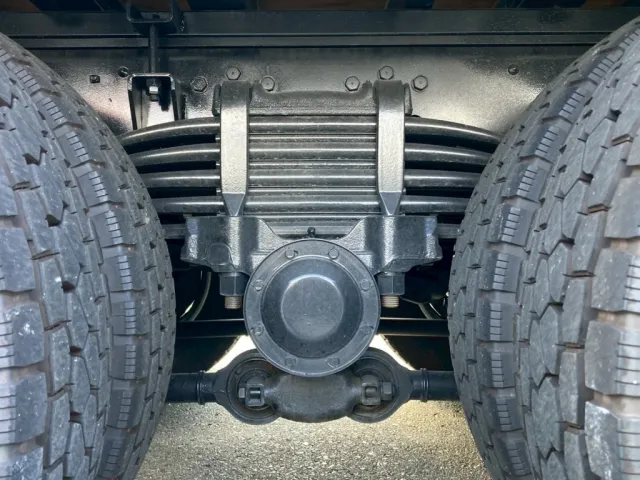 リーフサスです|三菱 スーパーグレート 2KG-FS70HZの写真5