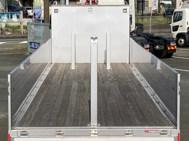 床面の状態|三菱 スーパーグレート 2KG-FS70HZの写真14