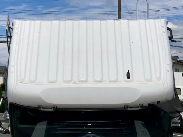 キャブ天井の状態|UDトラックス クオン 2PG-CD5CLの写真28