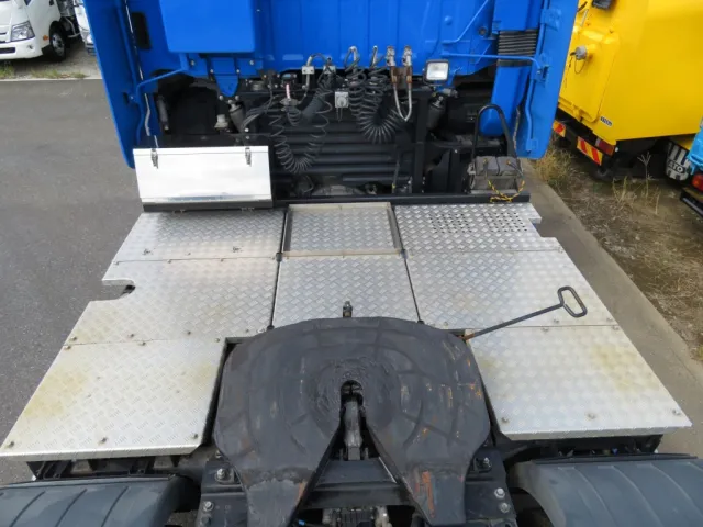 踊り場の状態です。|日野 プロフィア 2DG-SH1EDGGの写真10