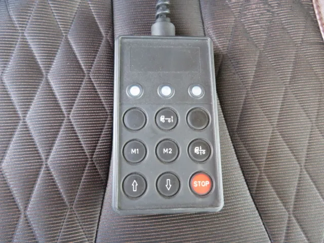 エアサスのコントローラーです。|日野 プロフィア 2DG-SH1EDGGの写真18